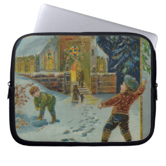 Happy Christmas - Vintage snowball fight postcard Laptop Sleeve