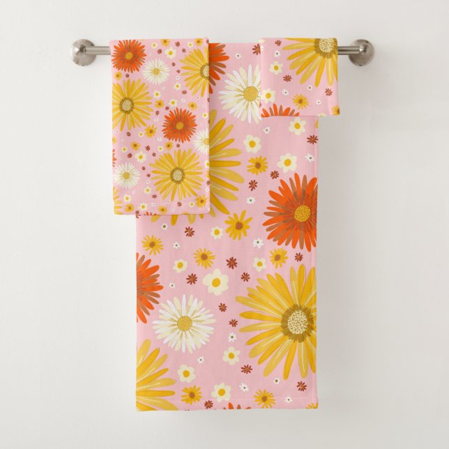 Happy Daisy Colorful Pattern Daisies Green Bath Towel Set (Insitu)