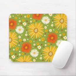 happy Daisy Flower Pattern Green Mouse Pad