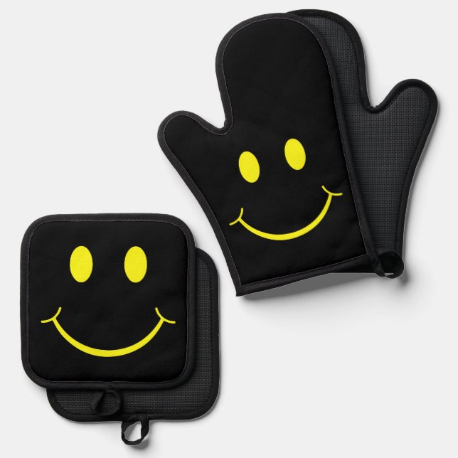 Happy Face Graphic Black Yellow Oven Mitt & Pot Holder Set (Front/Back)