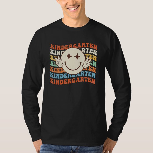 Happy First Day of Kindergarten Retro Groovy Kinde T-Shirt (Front)