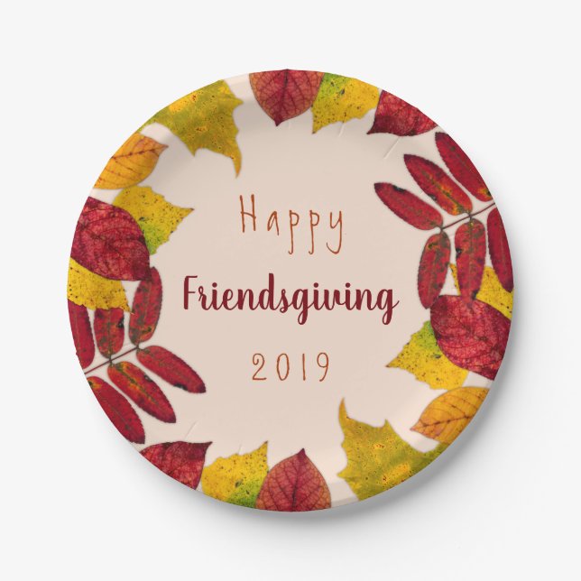 Happy Friendsgiving With Autumn Leaves Paper Plates (Front)