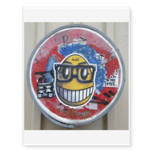 Happy Geek Face street art color tattoo