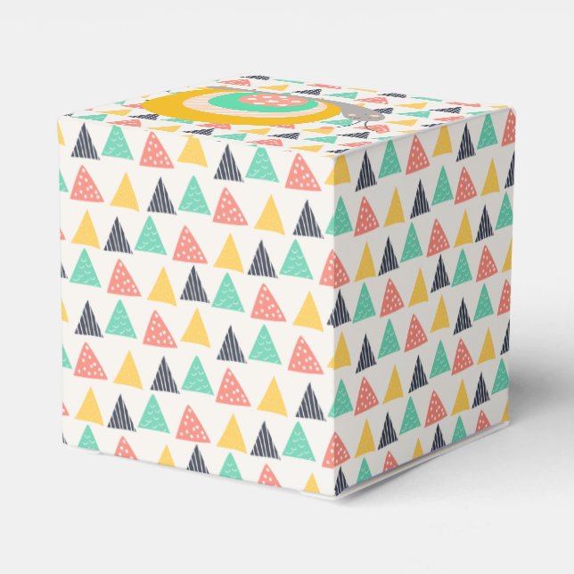 Happy Snail on Triangles Favor Boxes (Back Side)