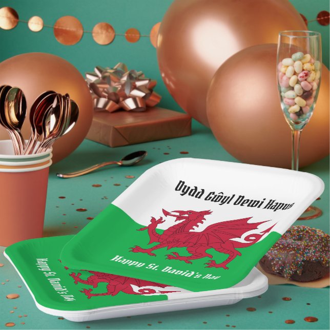 Happy St. David's Day Red Dragon Welsh Flag Paper Plates (Multi)