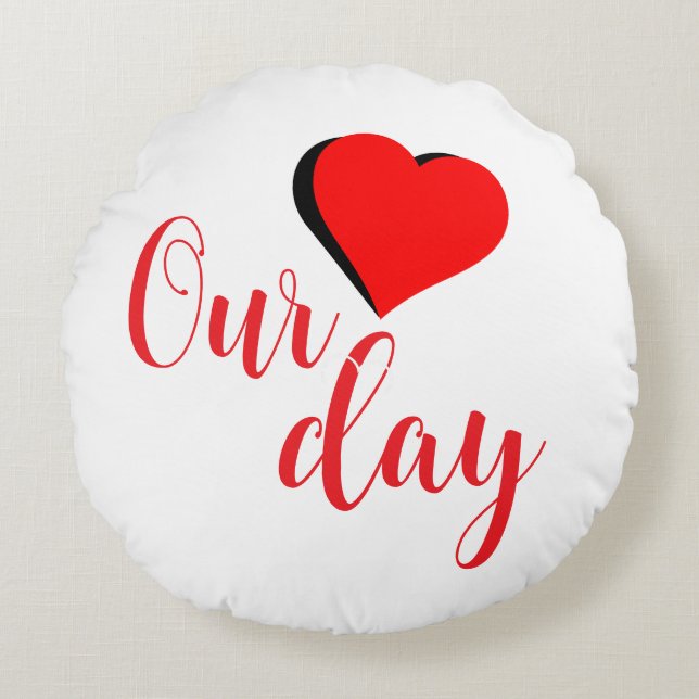Happy Valentine Day Round Pillow (Front)