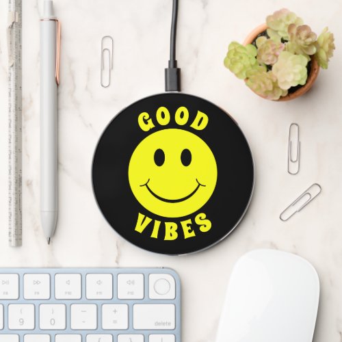 Happy Yellow Face Good Vibes Black Wireless Charger