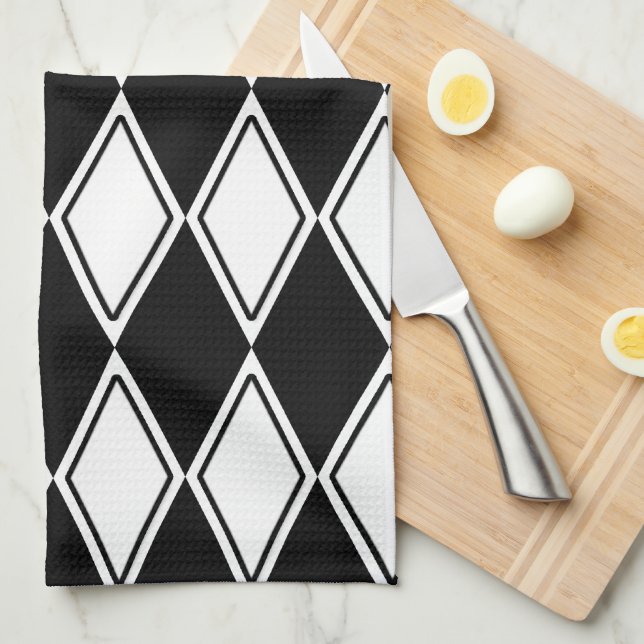 Harlequin Pattern Black and White Towel (Quarter Fold)