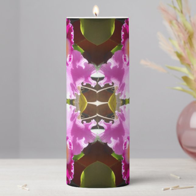 Harlinde Pillar Candle (In Situ)