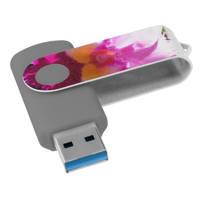Harlinde USB Flash Drive (Angled)