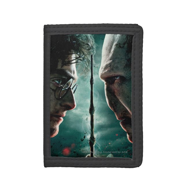 Harry Potter 7 Part 2 - Harry vs. Voldemort Trifold Wallet (Front Vertical)