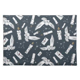HARRY POTTER™ Hedwig Delivering Letters Pattern Cloth Placemat