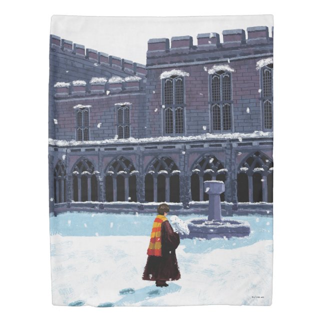 HARRY POTTER™ & Hedwig in HOGWARTS™ Courtyard Duvet Cover (Front)
