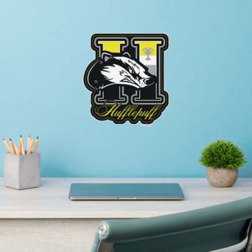 HARRY POTTER  HUFFLEPUFF Athletic Badge Wall Decal