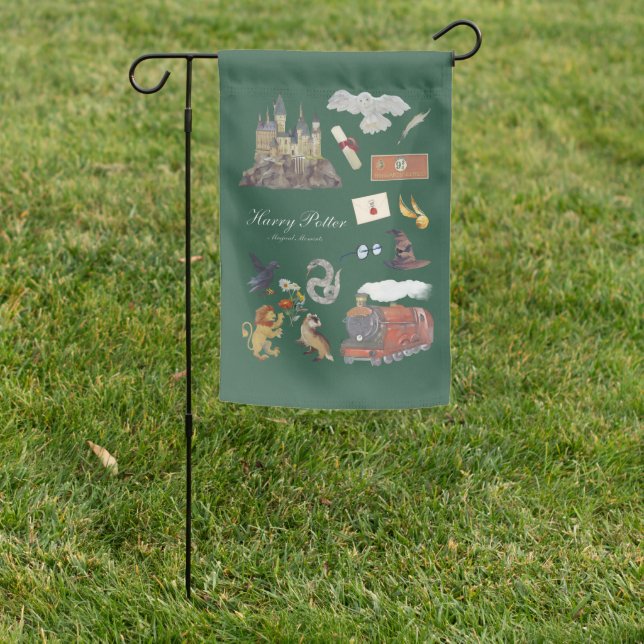 HARRY POTTER™ | Magical Moments Garden Flag (In SItu)