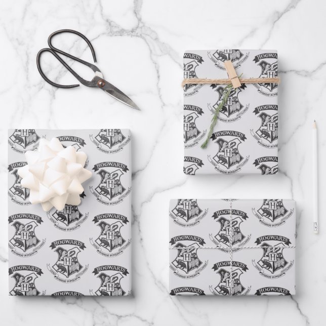 Harry Potter | Retro Hogwarts Crest Wrapping Paper Sheets (Front)