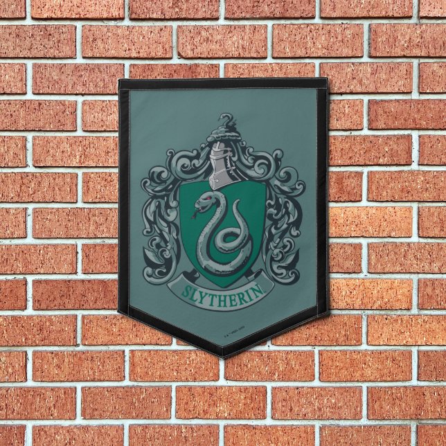 Harry Potter | Slytherin Crest Green Pennant (Insitu 1)