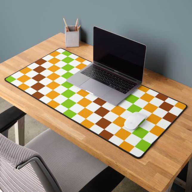 Harvest diagonal checkerboard pattern desk mat (Office 2)