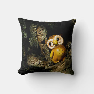 Harvey the Owl I Throw Pillow