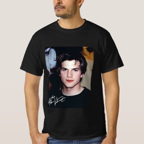 Hat 70s Show Ashton Kutcher in Black ShirtWe T_Shirt