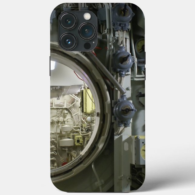 hatch on an old retro submarine Case-Mate iPhone case (Back)