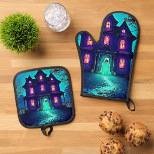 Haunted Halloween Ghost House Design Oven Mitt & Pot Holder Set