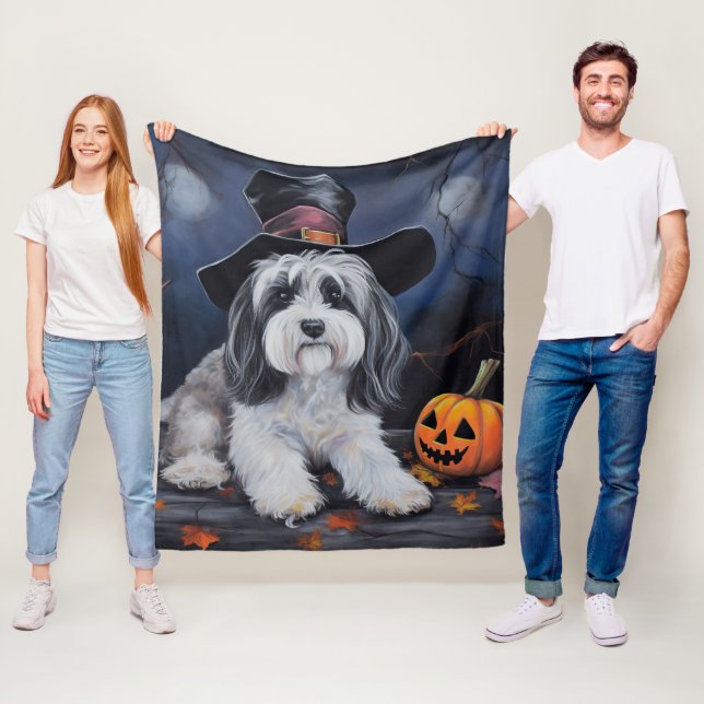 Havanese Pumpkins Halloween Scary Fleece Blanket (In Situ)