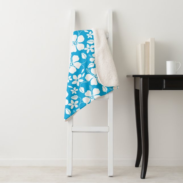 HAWAIIAN HULA (HIBISCUS) BLUE SHERPA BLANKET (In Situ)