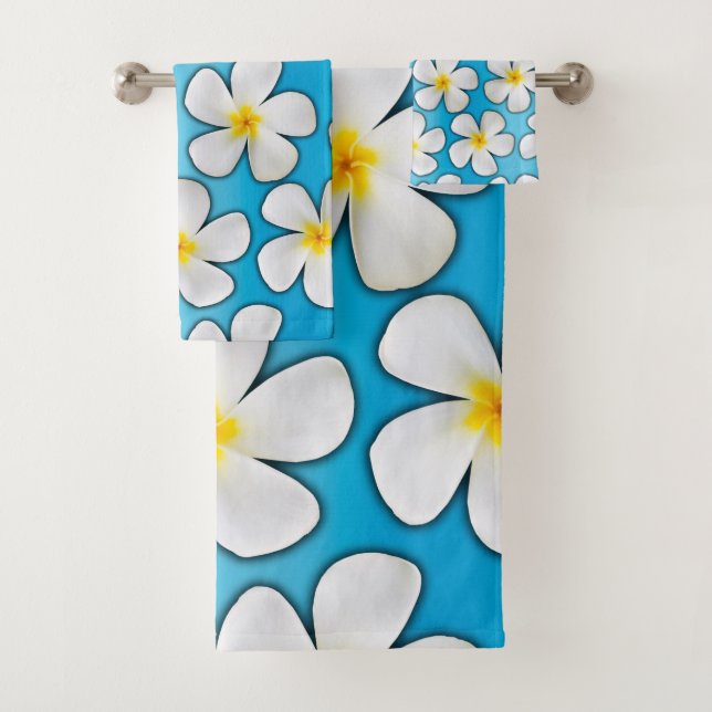 Hawaiian Plumeria Flowers on Blue Bath Towel Set (Insitu)