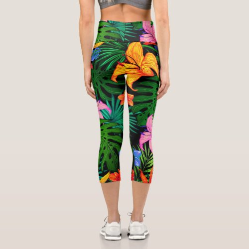 Hawaiian Print Capri Leggings