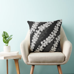 Hawaiian Print Puakenikeni lei Throw Pillow