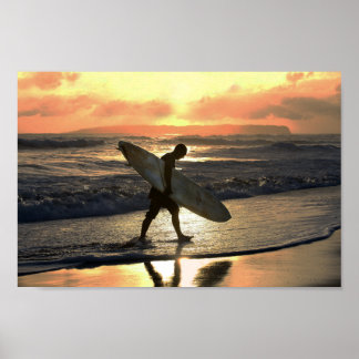 Hawaiian Surfer Heading Home Poster