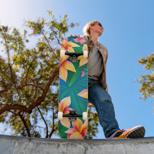 Hawaiian Tropical Flower Pattern Skateboard