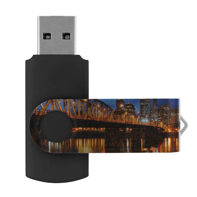 Hawthorne Bridge USB Flash Drive (Opened)