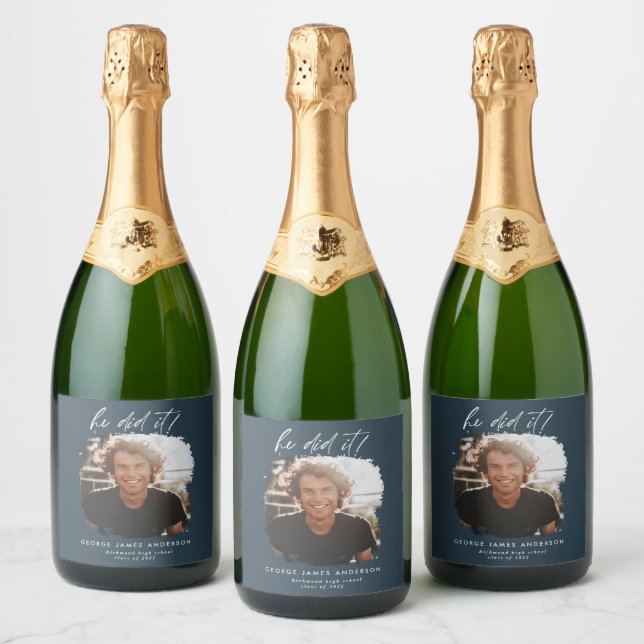 He did it script photo graduation party navy blue sparkling wine label (Bottles)