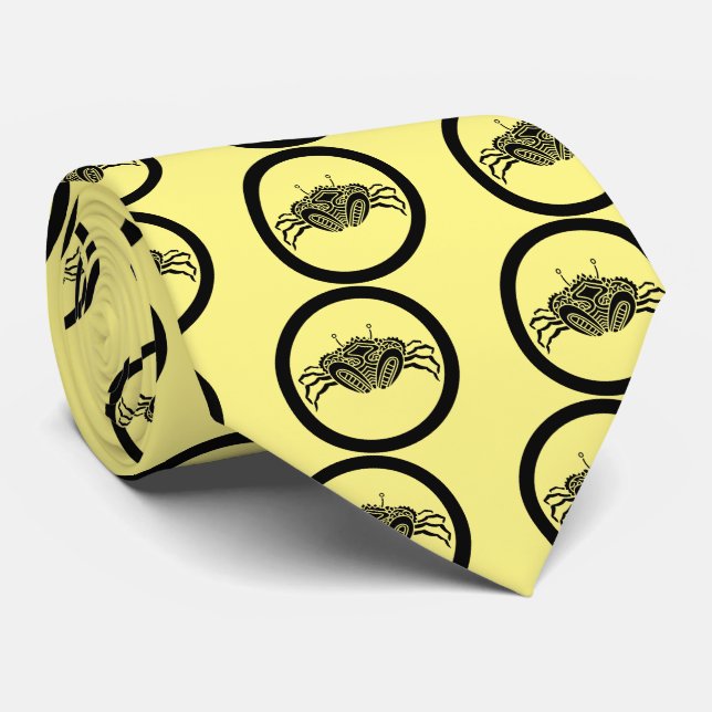 Head-on sea crab in circle neck tie (Rolled)