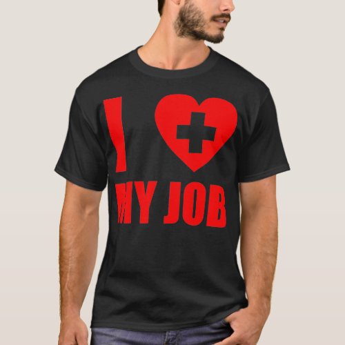 Healthcare Workers in Frontline love saving lives  T_Shirt