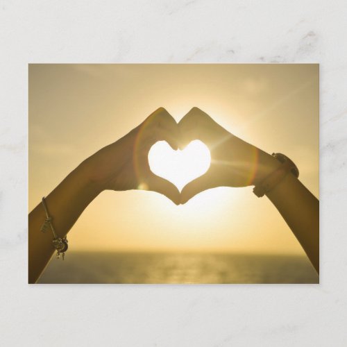 heart_642068 HEART HANDS SUNSET PHOTOGRAPHY BACKG Postcard