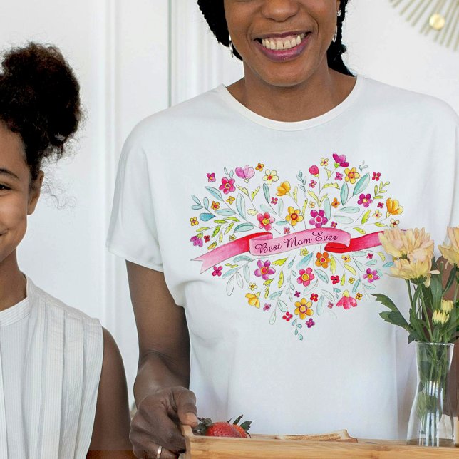 Heart bouquet Best Mom Ever t-shirt (Creator Uploaded)
