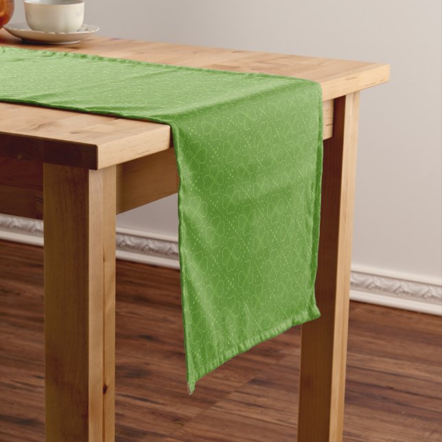 Heart Clover Pattern Short Table Runner (In Situ)