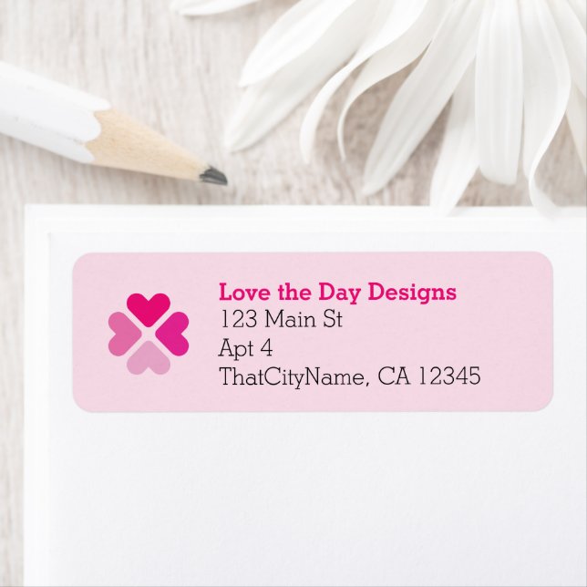 Heart Design in Shades of Pink, Four-leaf Clover Label (Insitu)