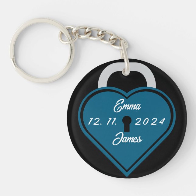 Heart lock keychain (Front)