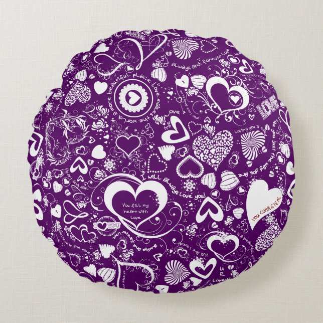 Heart Love Doodles, Purple Round Throw Pillow (Front)
