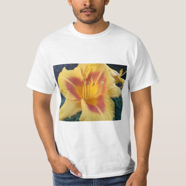 Heart of Flowers - T-shirt (Front)