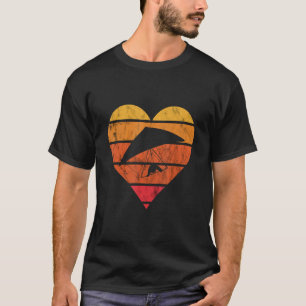 Heart Soaring Hang Glider Vintage Retro Hang Glidi T-Shirt