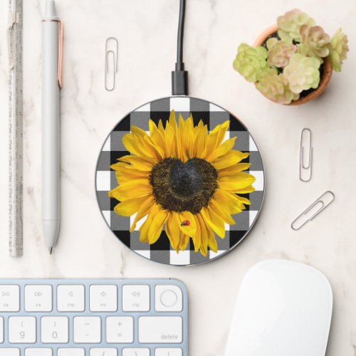 Heart Sunflower with Ladybug   Wireless Charger