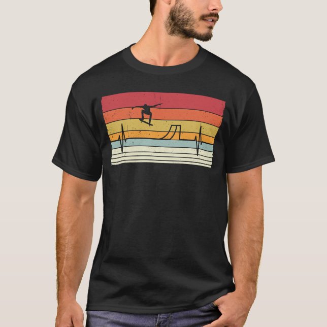 Heartbeat retro skateboard  skater T-Shirt (Front)