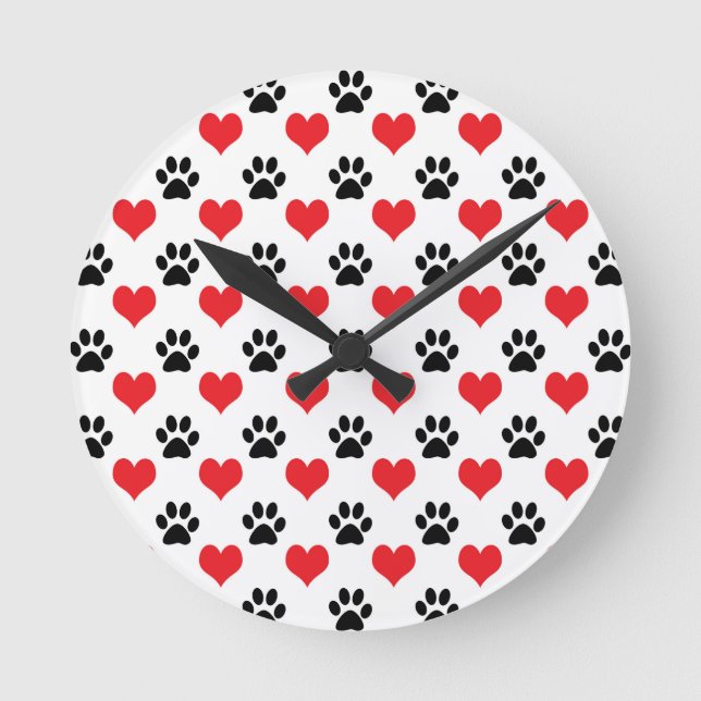 Hearts and paw prints pattern round clock (Front)