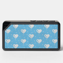 Hearts pattern bluetooth speaker