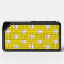 Hearts pattern bluetooth speaker